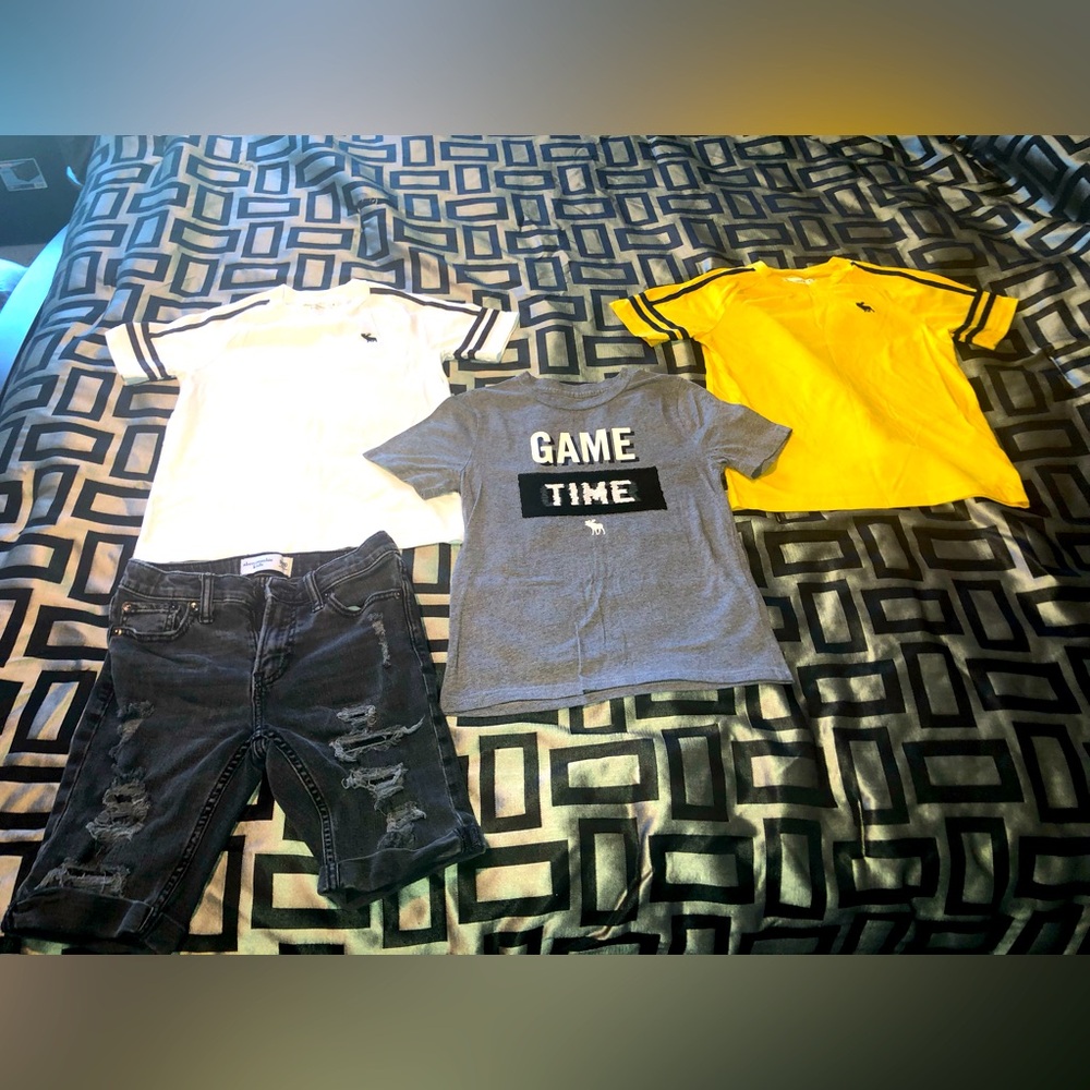 Boy Abercrombie Kids T-shirt & Black Jean Shorts Bundle